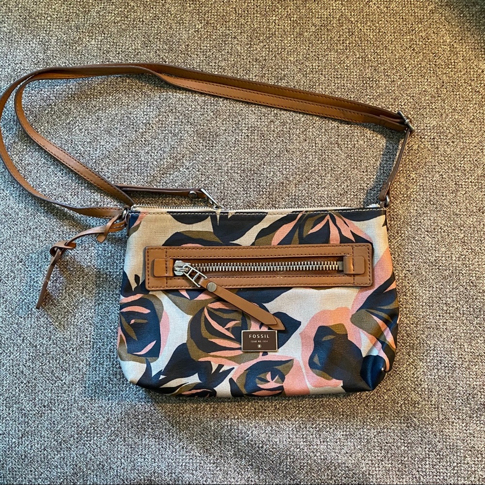 Fossil crossbody floral